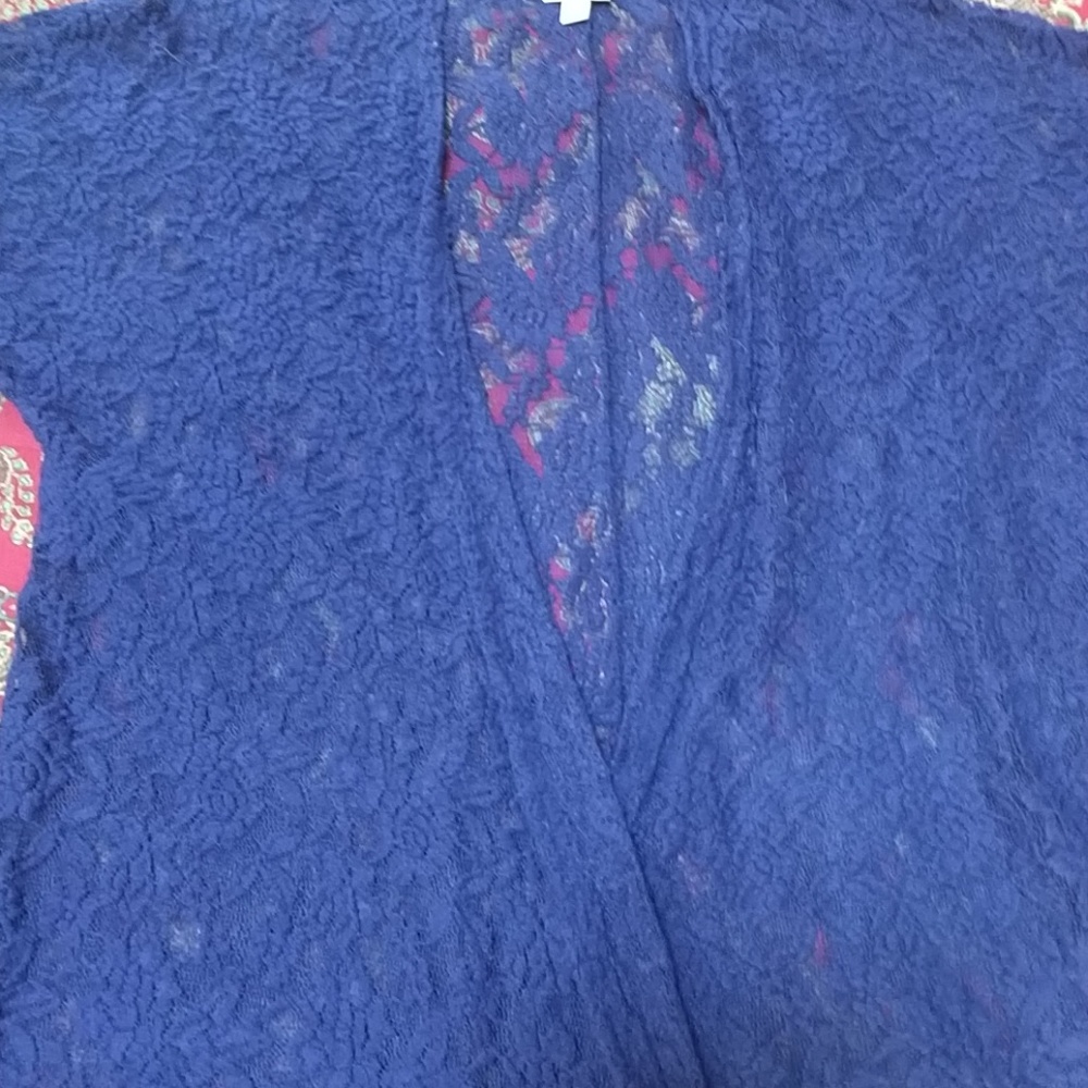 LulaRoe Lindsay, has some stretch fabric showing